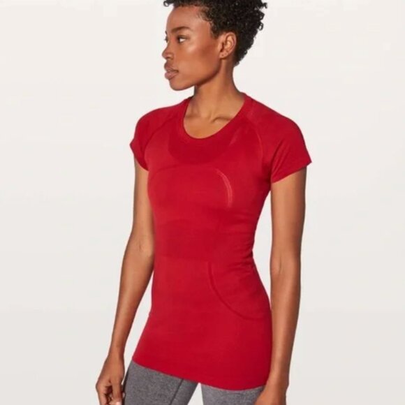 Lululemon Sz 6 Red Swiftly Tech Short Sleeve Shirt $68 RV - Picture 2 of 7